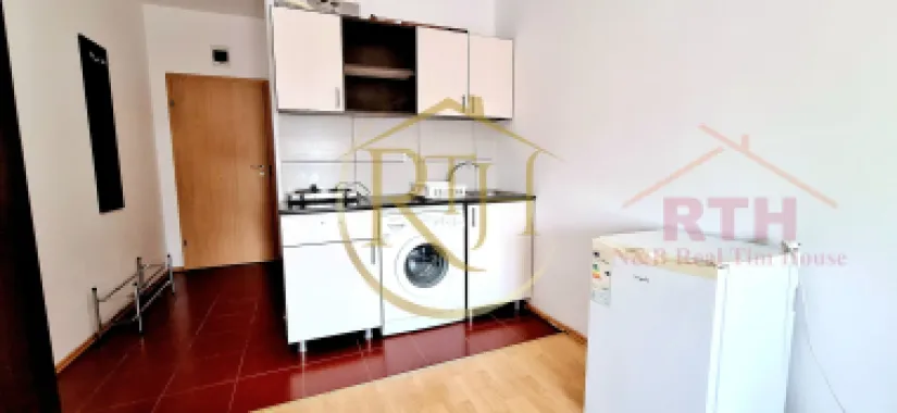 Oferim spre inchiriere garsoniera, loc de parcare, zona Soarelui