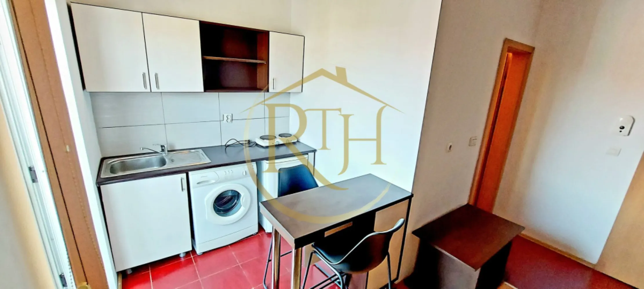 Oferim spre inchiriere, apartament 1 camera, studio, Zona Soarelui, parcare