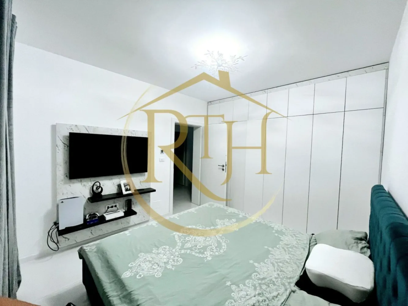 Oferim spre vanzare, Duplex 3 camere, Mobilat si Utilat, Mosnita Noua