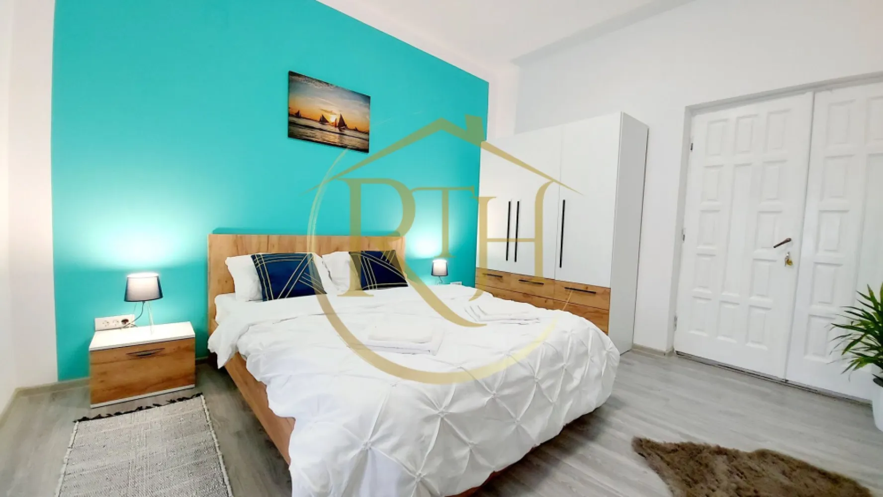 Cazare Clisura Dunarii, Moldova Noua, Apartament 2 camere zona Centrala - Cazare pe Clisura Dunării – Moldova Nouă, Caraș-Severin

Vă așteptăm să petreceți câteva zile de relaxare într-un apartament nou, modern și complet utilat, situat în Moldova Nouă, pe spectaculoasa Clisură a Dunării, una dintre cele mai frumoase zone turistice din Banat.

Apartamentul are 2 camere și este ideal pentru familii, cupluri sau grupuri restrânse, având o capacitate de până la 4 persoane. Este compus din dormitor cu pat matrimonial, living spațios, baie proprie și mini bucătărie utilată pentru un sejur confortabil.

Facilități oferite:

Pat matrimonial pentru 2 persoane;
Colțar extensibil pentru 2 persoane;
2 televizoare;
Cablu TV și internet Wi-Fi;
Aer condiționat rece/cald;
Mini bucătărie dotată cu cuptor cu microunde, espressor de cafea și mini frigider;
Baie cu duș;

Apartamentul este amplasat într-o zonă excelentă pentru explorarea obiectivelor turistice din Clisura Dunării:

Clisura Dunării;
Cascadele Modăvița și Burăul Mare;
Peștera Grota Haiducilor;
Peștera Gaura cu Muscă;
Cetatea Sfântului Ladislau;
Stânca Babacaia;
Insula Ostrov, cunoscută pentru caii sălbatici;
Cetatea Golubac, aflată pe malul sârbesc al Dunării;
Plimbări cu barca și apusuri spectaculoase pe Dunăre.

În apropiere găsiți restaurante și localuri unde vă puteți relaxa și servi preparate tradiționale:

Popasul Modăvița;
Mili Grill;
Smile Danube;
Club Park Place.

Video prezentare apartament:
https://youtu.be/5R4A6nXY0eY

Video Cascadele Burăul Mare și Modăvița:
https://youtu.be/UwdHNjnRTk4?feature=shared

Prețurile pornesc de la 250 lei/noapte și pot varia în funcție de perioada aleasă și de numărul de persoane cazate. Capacitate maximă: 4 adulți. Sejur minim: 2 nopți.

Rezervări și informații:
0763 810 342

Vă așteptăm cu drag la Clisura Dunării pentru un sejur liniștit, peisaje spectaculoase și experiențe memorabile!