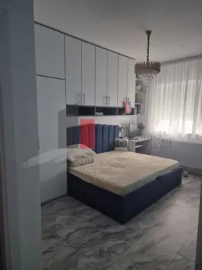 Vanzare apartament 3 camere 70 mp-Weiner Palada+loc de parcare
