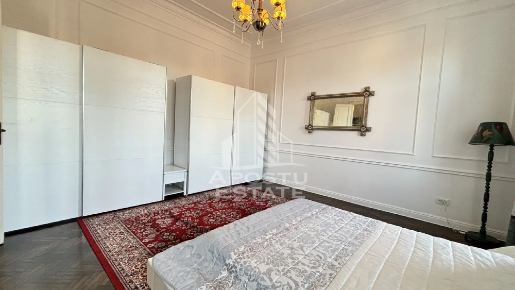 Apartament cu 3 camere de vanzare, cladire istorica, Timisoara, Timis