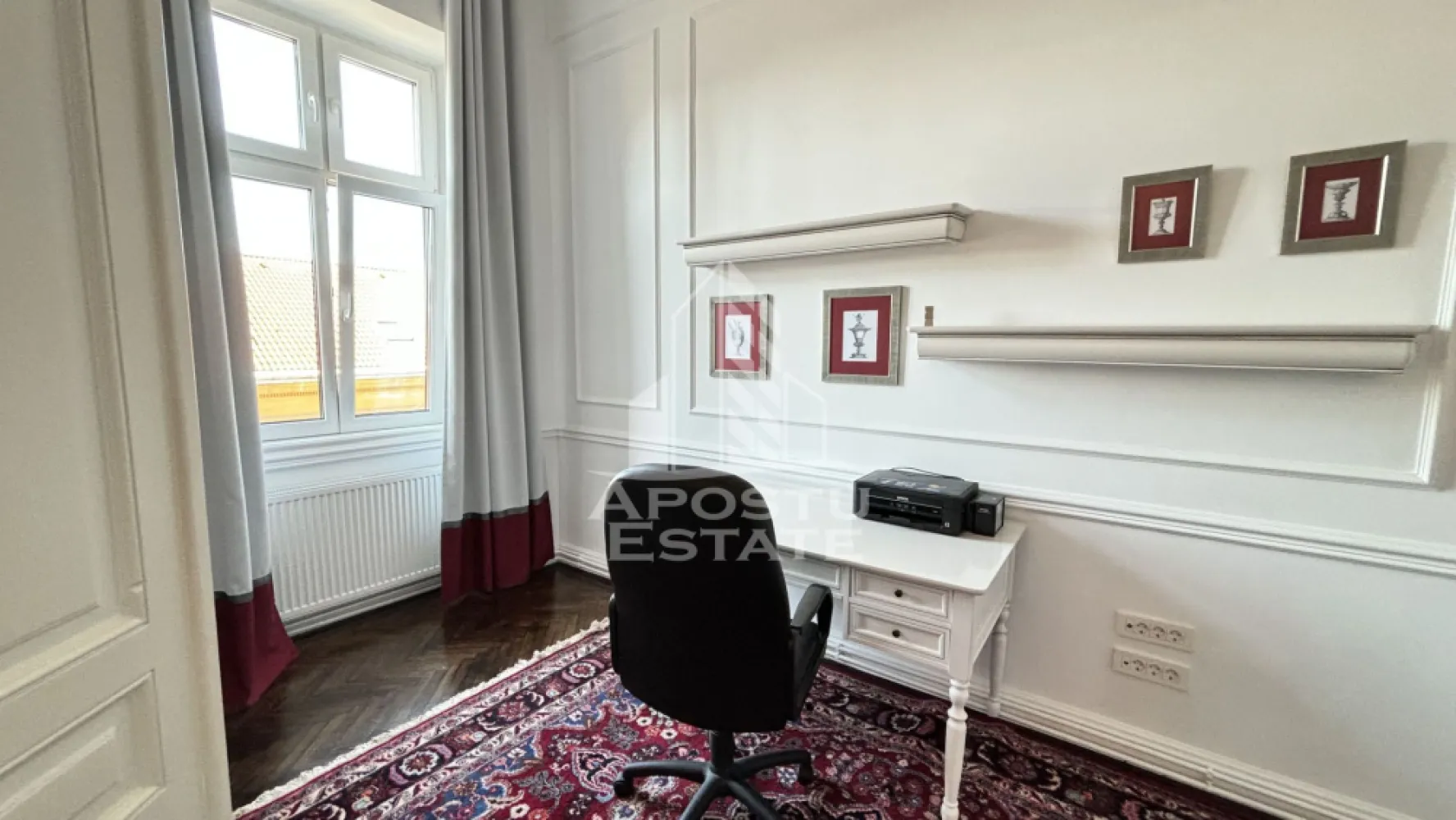 Apartament cu 3 camere de vanzare, cladire istorica, Timisoara, Timis