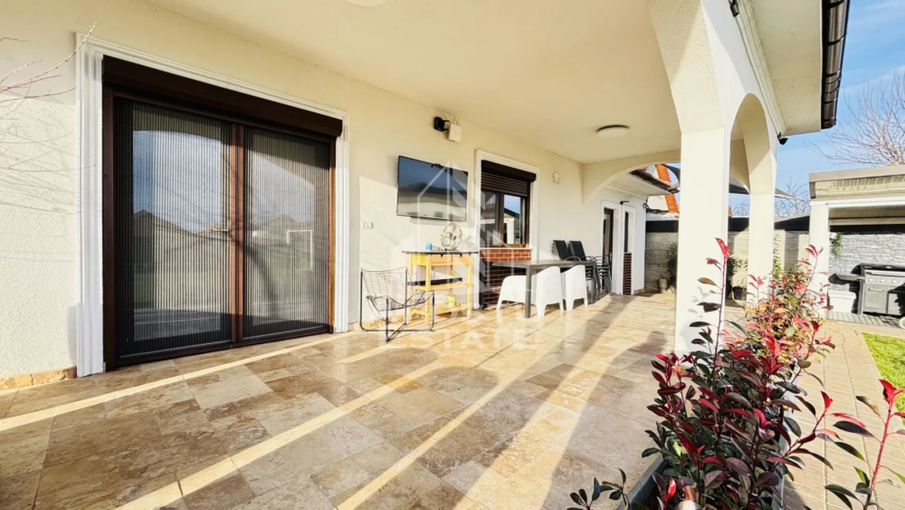 Casa deosebita cu 5 camere de vanzare in Dinias, Timis