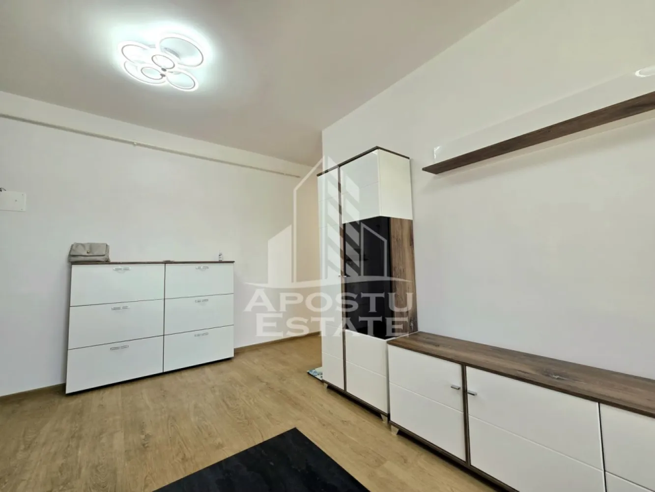 Apartament de vanzare, 3 camere, 2 balcoane, zona Calea Urseni, Giroc