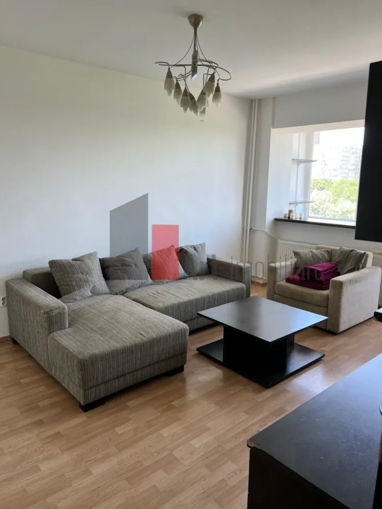 3 camere vizavi de parcul Plumbuita - Va prezentam un apartament de ivamnzare aflat la etajul 6 din 8 cu o vedere superba a parcului Plumbuita.
Imobilul este anvelopat iar costurile de intretinere sunt minime, nu se plateste decat intretinerea si curentul electric, internetul si televiziunea fiind gratuite.

Apartamentul are o suprafata de 70 mp utili si este format din:
 - living
 - 2 dormitoare
 - bucatarie
 - 2 zone de depozitare
 - 1 balcon inchis

Apartamentul se vinde cu tot ce se afla in el. 
Pentru detalii sau vizionare va rog sa ne contactati !