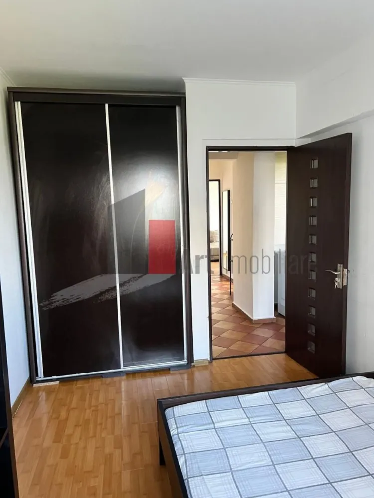 3 camere vizavi de parcul Plumbuita