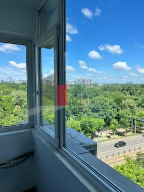 3 camere vizavi de parcul Plumbuita
