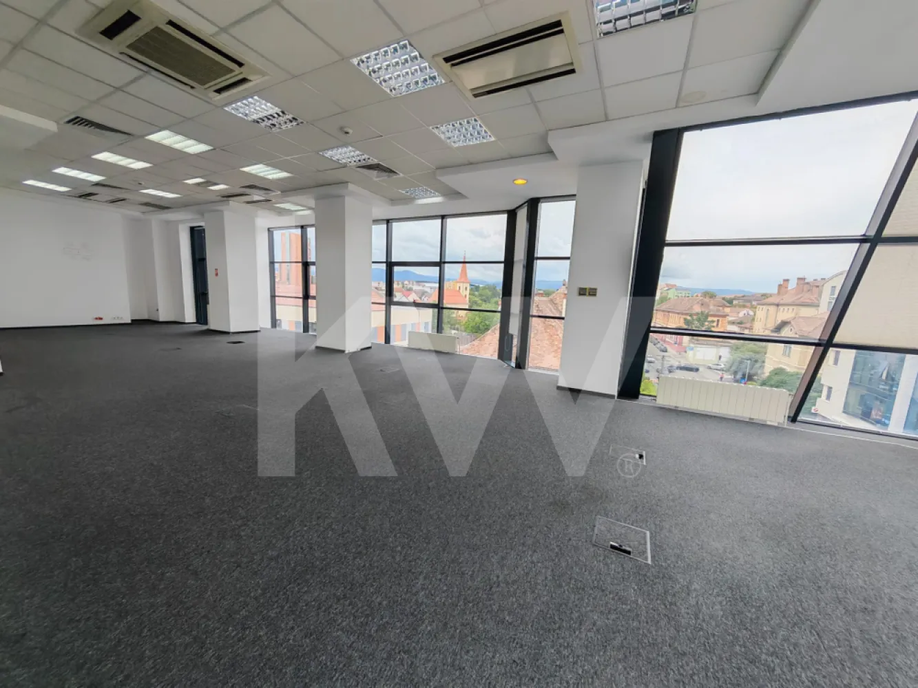 Birouri premium de închiriat | Clădire cu 6 etaje în centrul Sibiului