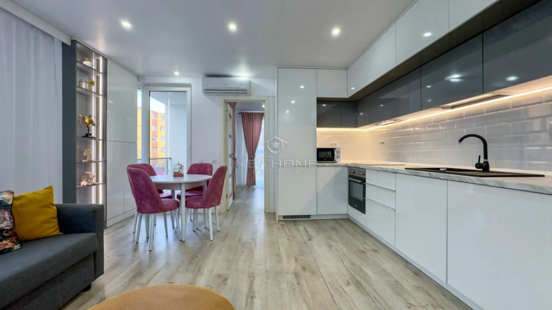 Comision 0% Apartament cu 3 camere de vânzare în zona Centrală