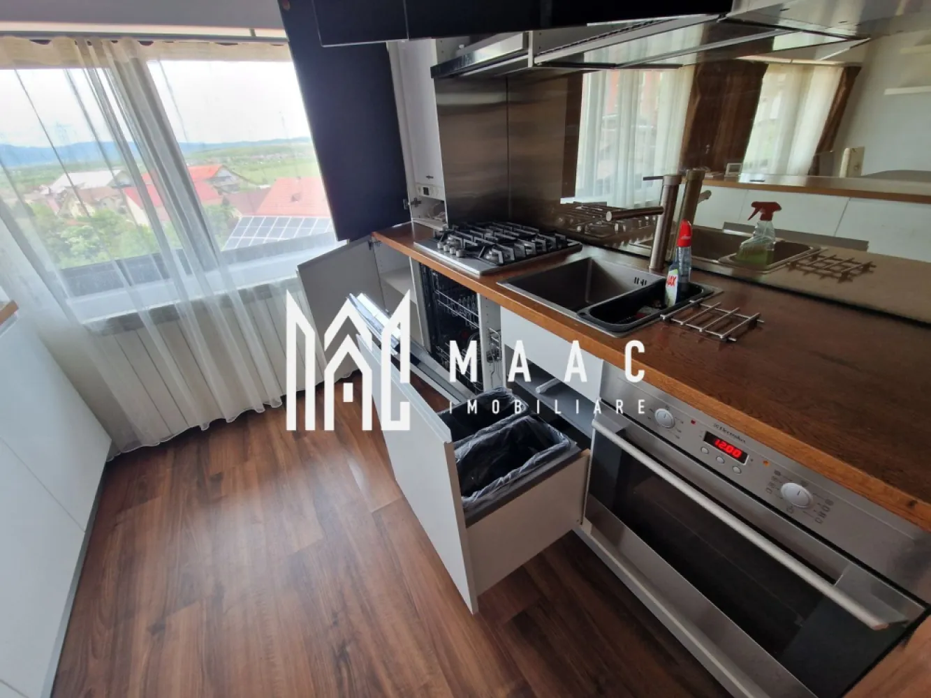 Apartament 3 camere decomandat | Tilișca, Sibiu | 70 mp, parcare