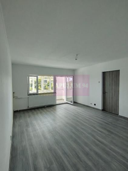 Garsonieră spațioasă de vânzare - Vitan, la câteva minute de Mall Vitan.