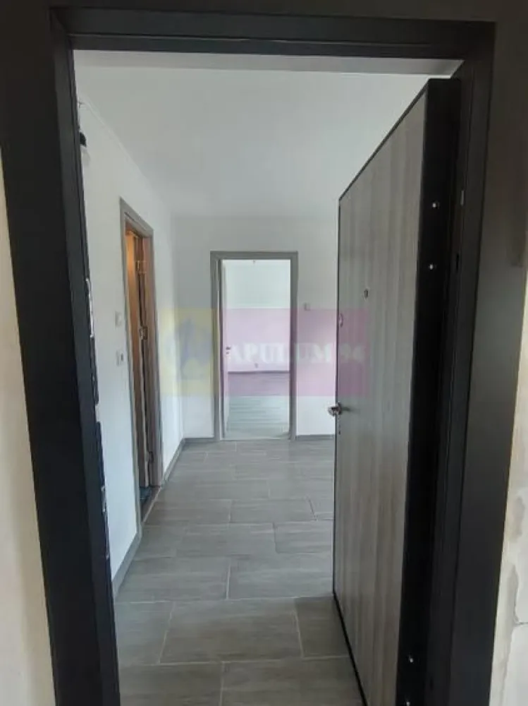 Garsonieră spațioasă de vânzare - Vitan, la câteva minute de Mall Vitan.