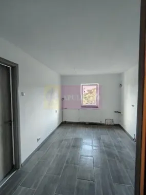 Garsonieră spațioasă de vânzare - Vitan, la câteva minute de Mall Vitan.