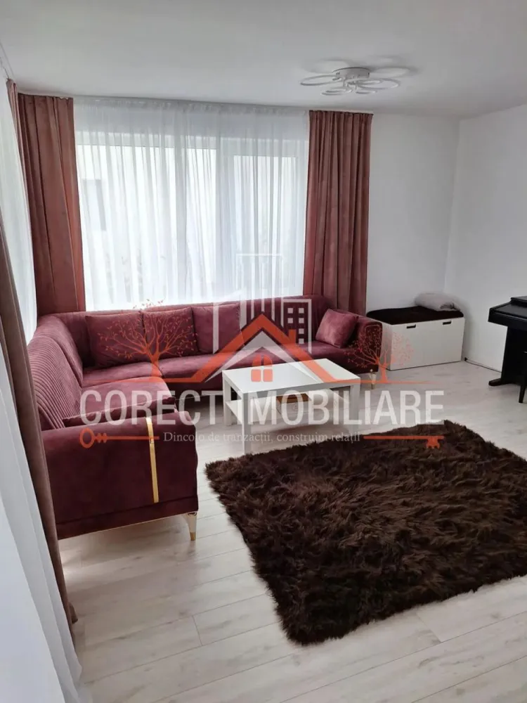Casă Premium în Cartierul Panoramic | 120 mp utili | 400 mp teren | Co - Casa pe care o cauți te așteaptă în Cartierul Panoramic – Str. Iancu Jianu!

Disponibilă spre vânzare, această locuință tip duplex, construită cu perete dublu pentru un plus de confort și izolare, oferă tot ce ai nevoie pentru o viață liniștită și confortabilă.

✅ Teren generos de 400 mp cu curte individuală
✅ Curte pavată cu 3 locuri de parcare
✅ Grădină amenajată cu gazon și sistem de irigare
✅ Anexă pentru depozitare
✅ Poartă automatizată, videointerfon și sistem de supraveghere video

Compartimentare practică și modernă:
• Parter: living spațios, bucătărie, baie și terasă generoasă
• Etaj: 3 dormitoare, baie, dressing și 2 balcoane

Locuința dispune de 120 mp utili și se vinde complet mobilată și utilată, fiind pregătită pentru mutare imediată.

Dacă îți dorești o casă modernă, cu intimitate, curte proprie și toate facilitățile necesare unei familii, aceasta poate fi alegerea perfectă.

📞 Pentru programarea unei vizionări, vă rugăm să sunați la numărul afișat. Vă invităm să descoperiți personal toate avantajele acestei proprietăți!