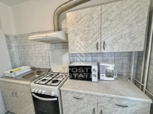 Apartament cu 3 camere de inchiriat, decomandat,zona Modern, Timisoara