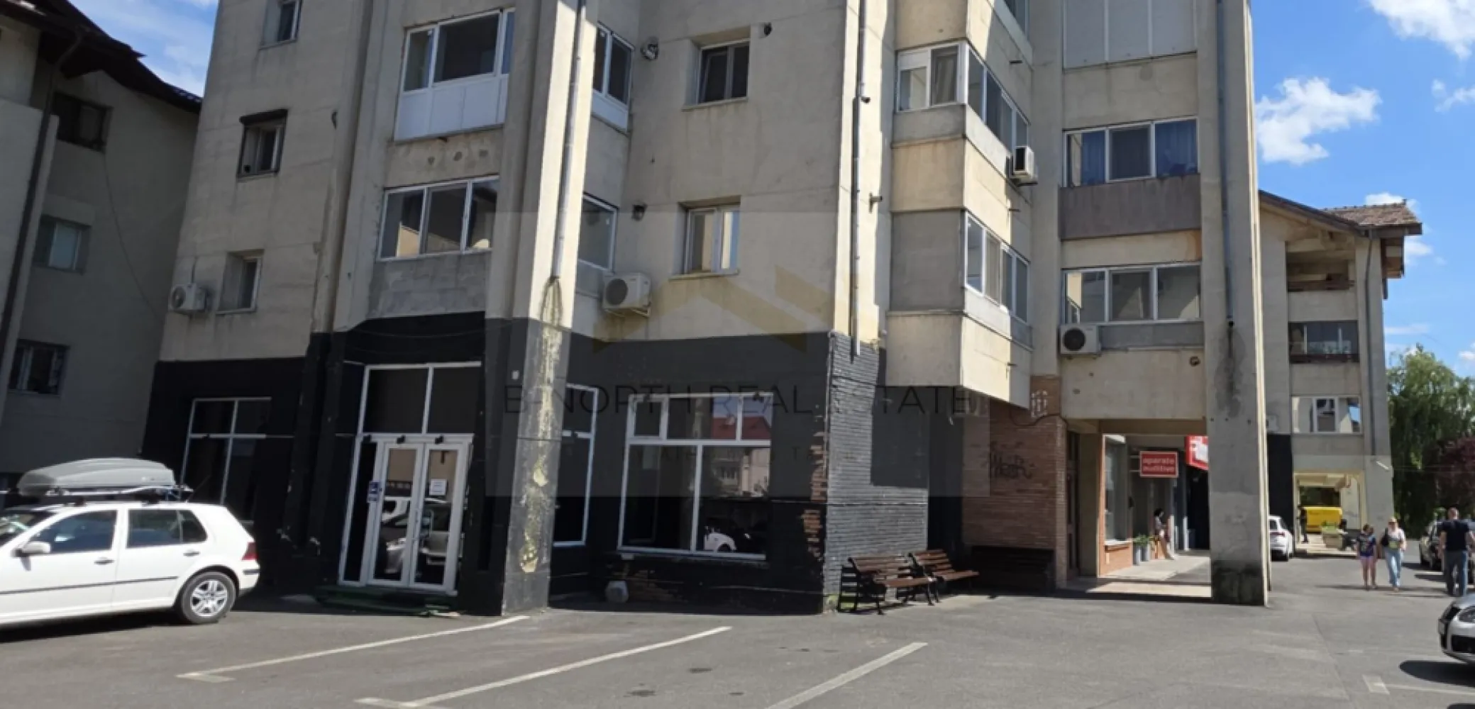 Spațiu comercial 110 mp, parter, vitrină, vizibilitate DN1, Otopeni