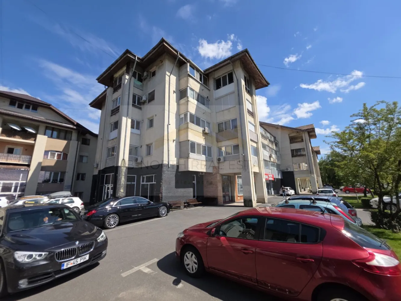 Spațiu comercial 110 mp, parter, vitrină, vizibilitate DN1, Otopeni
