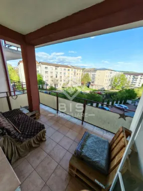 Apartament Spațios 70 mp + 2 Balcoane (15 mp)