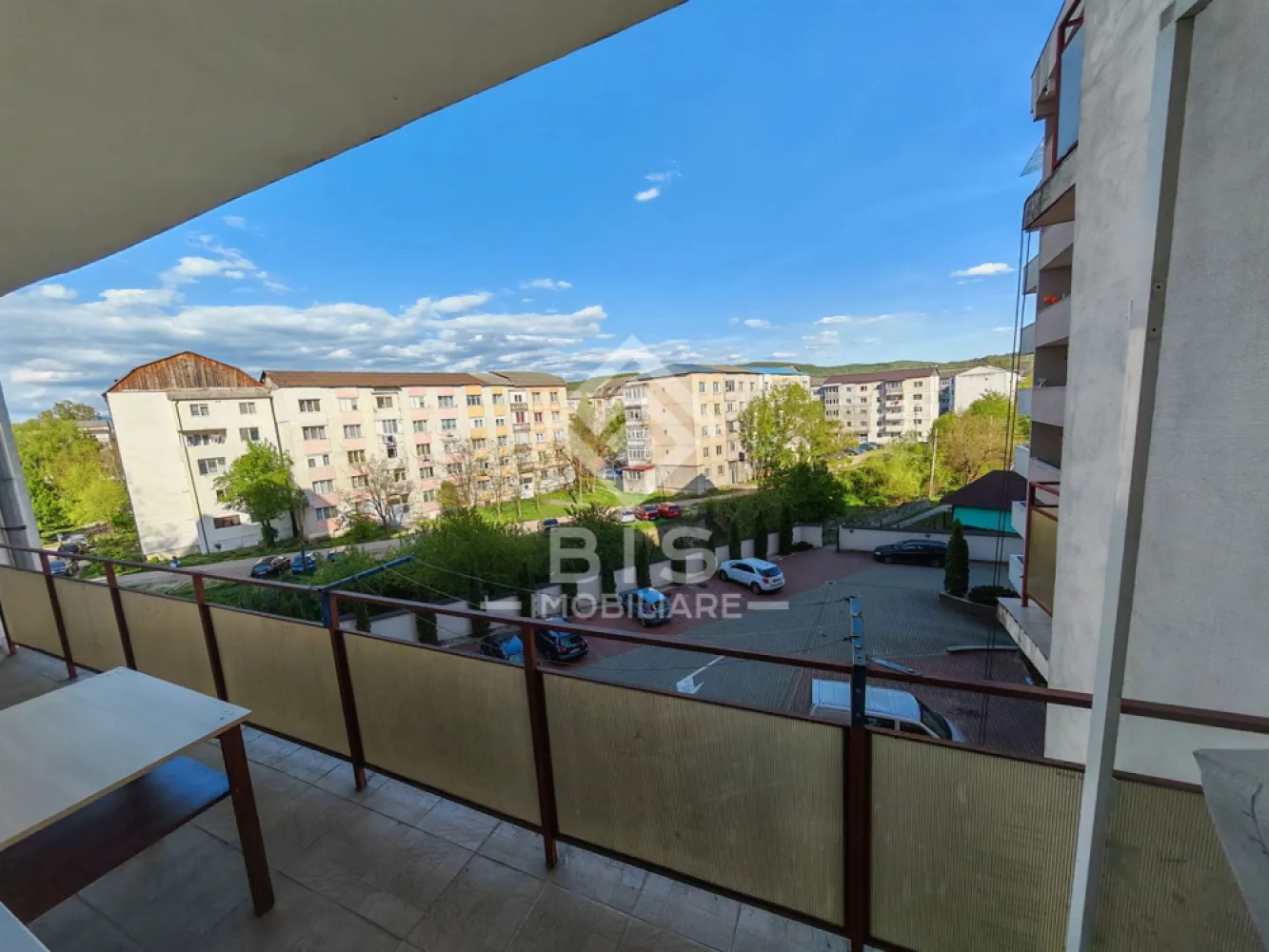 Apartament Spațios 70 mp + 2 Balcoane (15 mp)