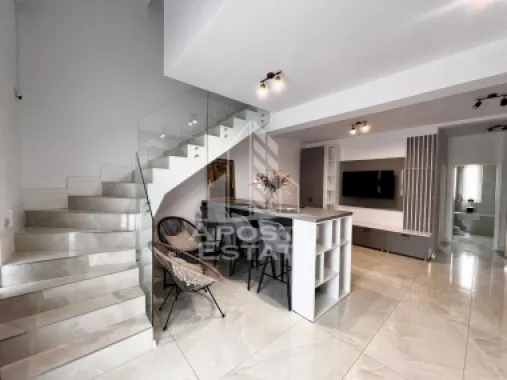 Apartament 3 camere de închiriat, 2 nivele, loc de parcare, Zona Giroc