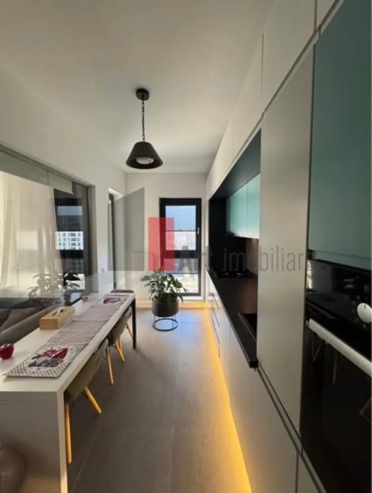 Inchiriezre apartament 2 camere,-Lujerului,21 Residence - Se ofera spre inchiriere apartament 2 camere in 21 Residence, etaj 9/11.

Apartamentul este complet utilat, cu mobila din MDF vopsit, masina de spalat vase, masina de spalat rufe, televizor, centrala proprie. 

Pret: 740 euro/luna.

 Loc de parcare subteran optional/ contra cost.