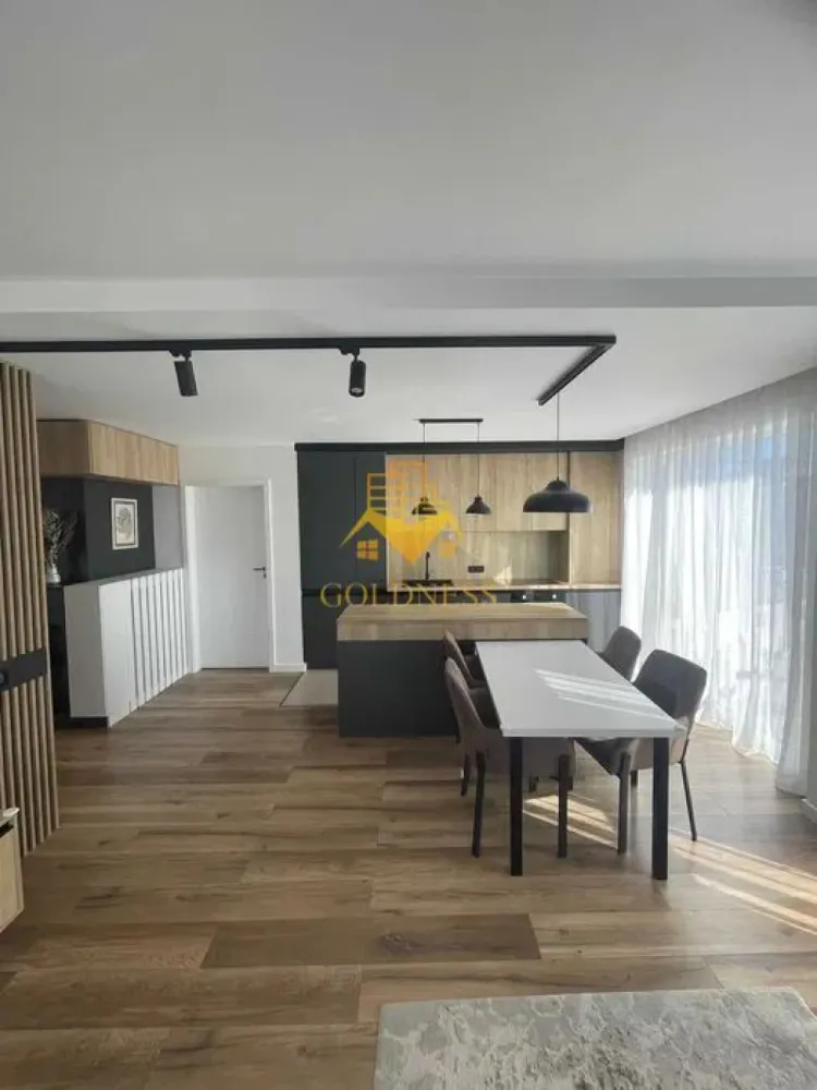 3 Camere decomandate, Lux, Parcare, Lidl, The Office, NTT Data, Lidl - GOLDNESS Imobiliare vă propune spre închiriere un apartament cu 3 camere complet mobilat și utilat, la etajul 4 într-un imobil de 4 etaje, în Cartierul Marasti.
Parcare subterana inclusa!
Se află în apropierea stațiilor de transport în comun, magazine, restaurante, spații verzi, farmacii, etc. 

Apartamentul este compartimentat astfel:
 - dormitor cu pat matrimonial, dressing, noptiere, iesire pe balcon
 - dormitor cu pat matrimonial, dressing, noptiere, iesire pe balcon
 - living cu bucatarie open space complet utilată și mobilată, canapea extensibilă, loc de servit masa, iesire pe terasa
 - baie cu dus walk-in, calorifer port prosop și dulap pentru depozitare, hol cu spatii pentru depozitare
 - doua terase de 13 mp si 10 mp si un balcon de 5 mp

Imobilul este dotat cu toate cele necesare- centrală proprie, frigider, aragaz, hotă, mașină de spălat haine, etc. 

Dacă sunteți interesați de acest apartament și doriți să îl vizionați, dar și pentru alte oferte nu ezitați să ne contactați telefonic sau prin e-mail. Vă stăm la dispoziție!
Pentru intermediere se percepe un comision de 50% din prețul chiriei!