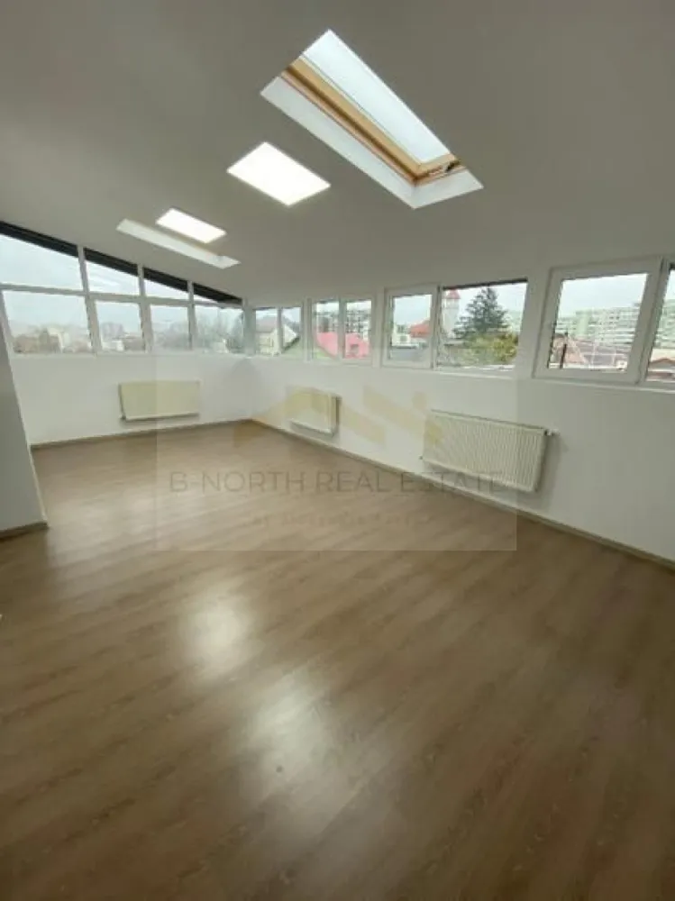 Clădire multifuncțională D+P+2+M, 800 mp, acces dublu și compartimentare flexibi