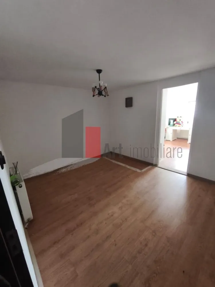 Casa Vanzare Giulesti 4 camere