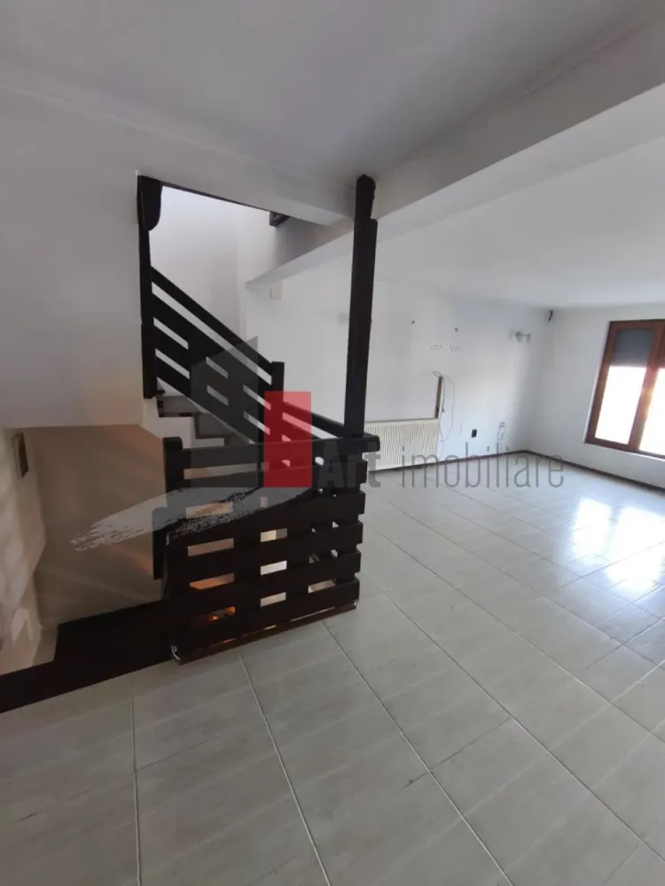 Casa Vanzare Giulesti 4 camere