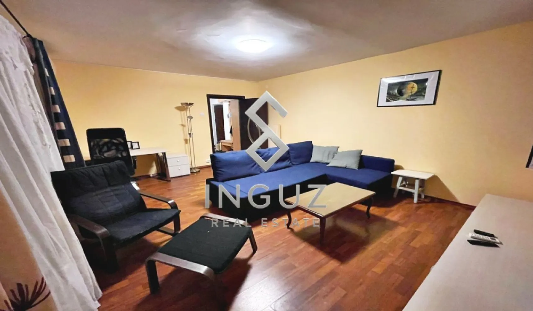 Proprietar inchiriez apartament 2 camere Colentina/Fundeni str Radovanu +loc parcare PET FRIENDLY - DE ÎNCHIRIAT – APARTAMENT 2 CAMERE | COLENTINA – FUNDENI | LOC DE PARCARE | PET FRIENDLY

500 €/lună (ușor negociabil)

Inguz Real Estate vă prezintă spre închiriere un apartament decomandat cu 2 camere, confort 1, situat pe Strada Radovanu, în zona Colentina – Fundeni, una dintre cele mai accesibile și bine conectate zone din București.

DETALII PROPRIETATE

• Suprafață utilă: 68 mp
• Compartimentare decomandată
• Etaj 6 din 8
• Bloc cu lift
• Balcon
• Debara spațioasă
• Loc de parcare privat inclus
• Aer condiționat
• Boiler pentru apă caldă
• Complet mobilat și utilat
• Internet și cablu existente
• PET FRIENDLY – se acceptă animale de companie

COMPARTIMENTARE

• Living generos cu zonă de birou
• Dormitor luminos
• Bucătărie mare, complet echipată
• Baie spațioasă
• Balcon și spații suplimentare de depozitare

LOCAȚIE

• Mega Image Non-Stop chiar în fața blocului
• Carrefour și Lidl în apropiere
• Stația STB 282 în fața imobilului
• Acces rapid către tramvaiul 21
• Aproape de Parcul Plumbuita și Parcul Motodrom
• În vecinătatea Școlii 39, Spectrum Lumina și Liceului Victor Babeș
• Aproape de grădinițe, facultăți și Spitalul Clinic Fundeni

AVANTAJE

• Loc de parcare inclus
• Aer condiționat
• Bloc reabilitat termic
• Zonă liniștită
• Acceptă animale de companie
• Ideal pentru cupluri, familii sau profesioniști

Disponibil din 15 Iulie 2026.

CONDIȚII FINANCIARE

• Chirie: 500 €/lună
• Garanție: 500 €
• Comision agenție: 50% din valoarea unei luni de chirie (250 €)
• Contract de închiriere obligatoriu

Se caută chiriași serioși și pe termen lung.