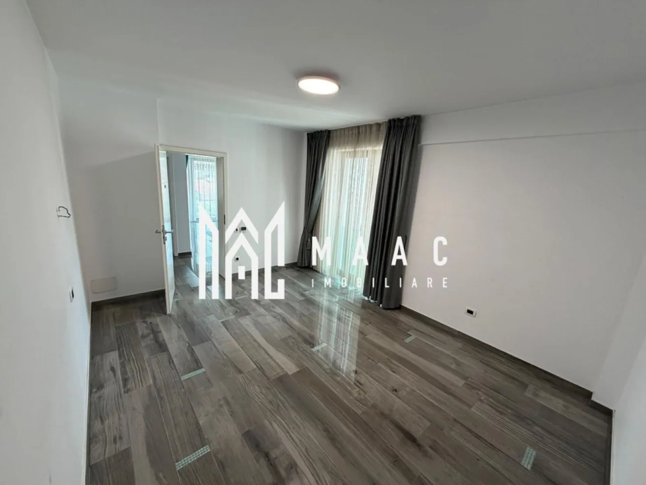 Apartament 3 camere | Calea Dumbrăvii, Sibiu | 82 mp, parcare