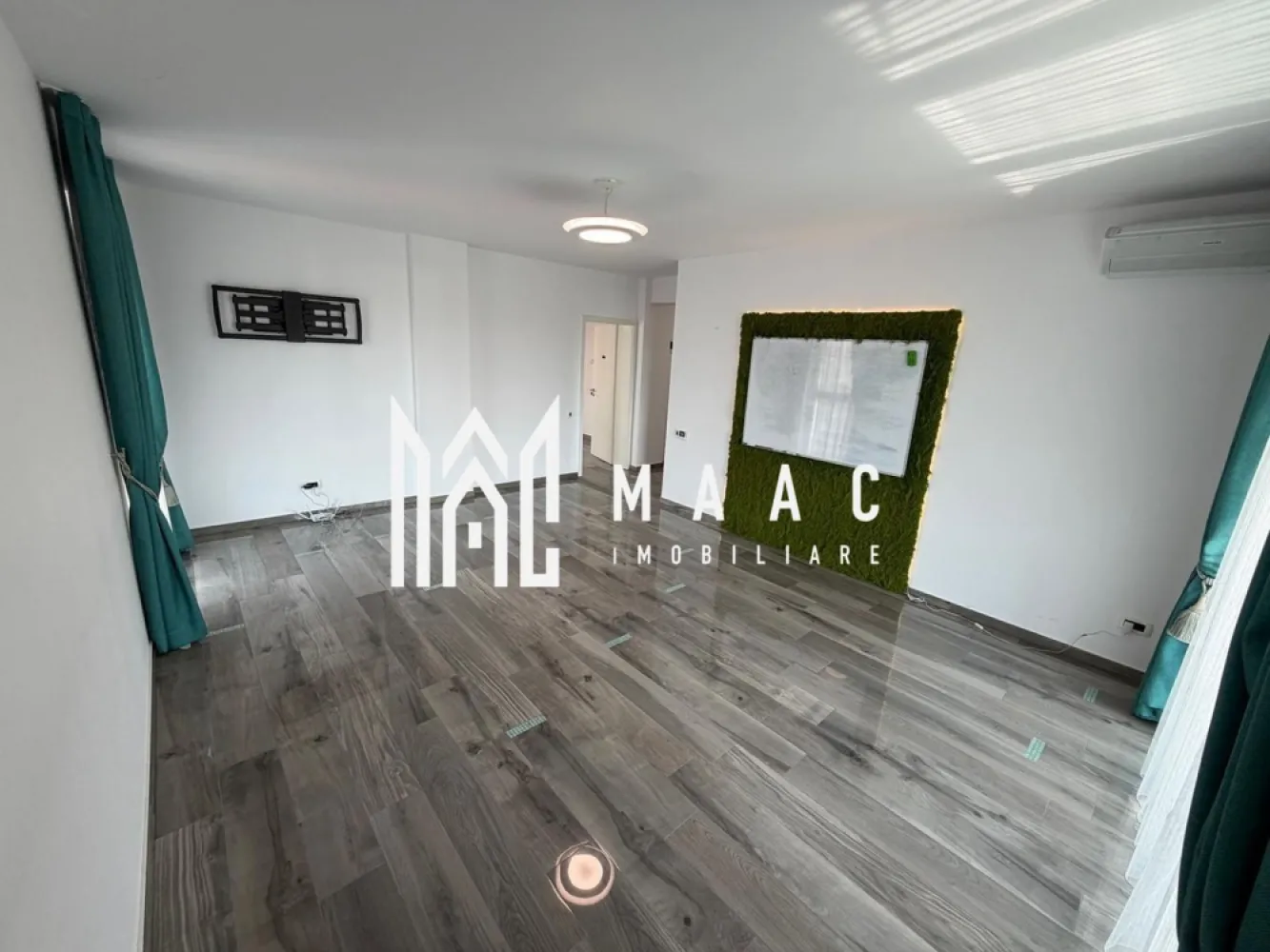 Apartament 3 camere | Calea Dumbrăvii, Sibiu | 82 mp, parcare