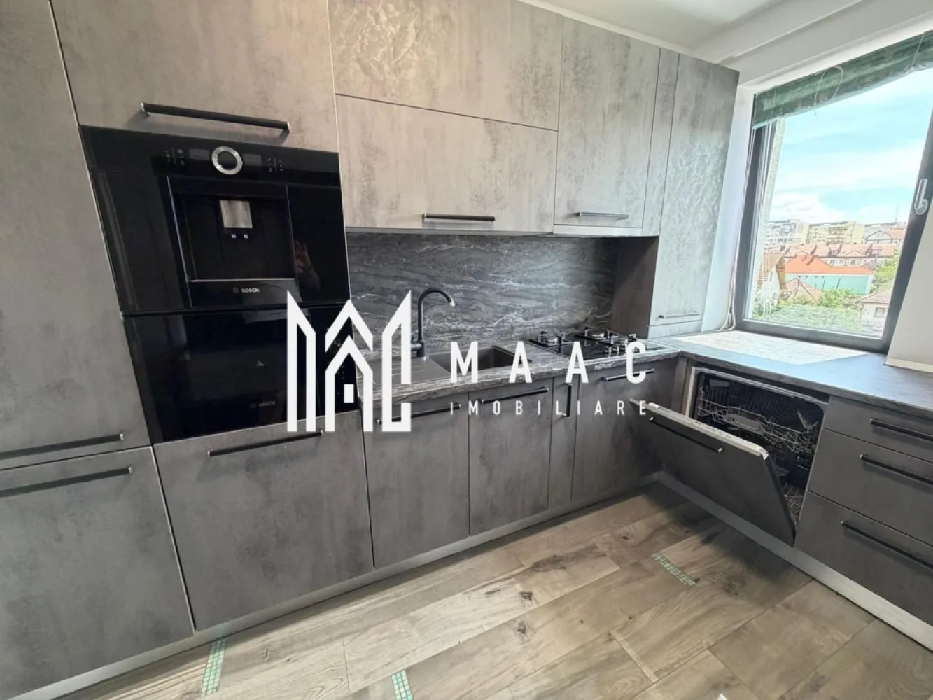 Apartament 3 camere | Calea Dumbrăvii, Sibiu | 82 mp, parcare