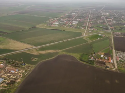 Teren construibil de investiţii în Caporal Alexa