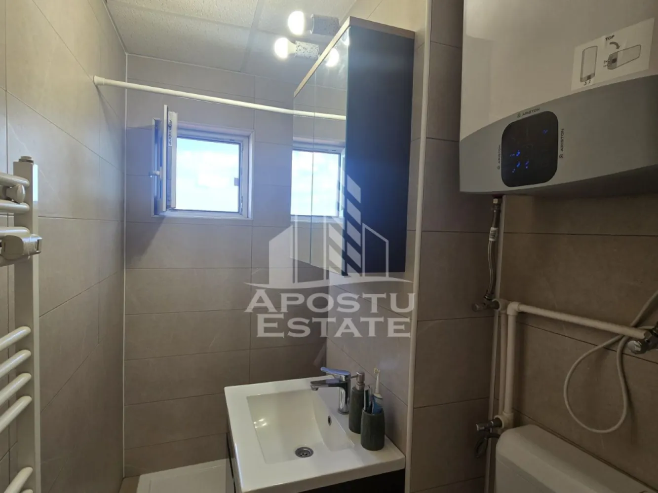 Apartament 3 camere Aurel Vlaicu