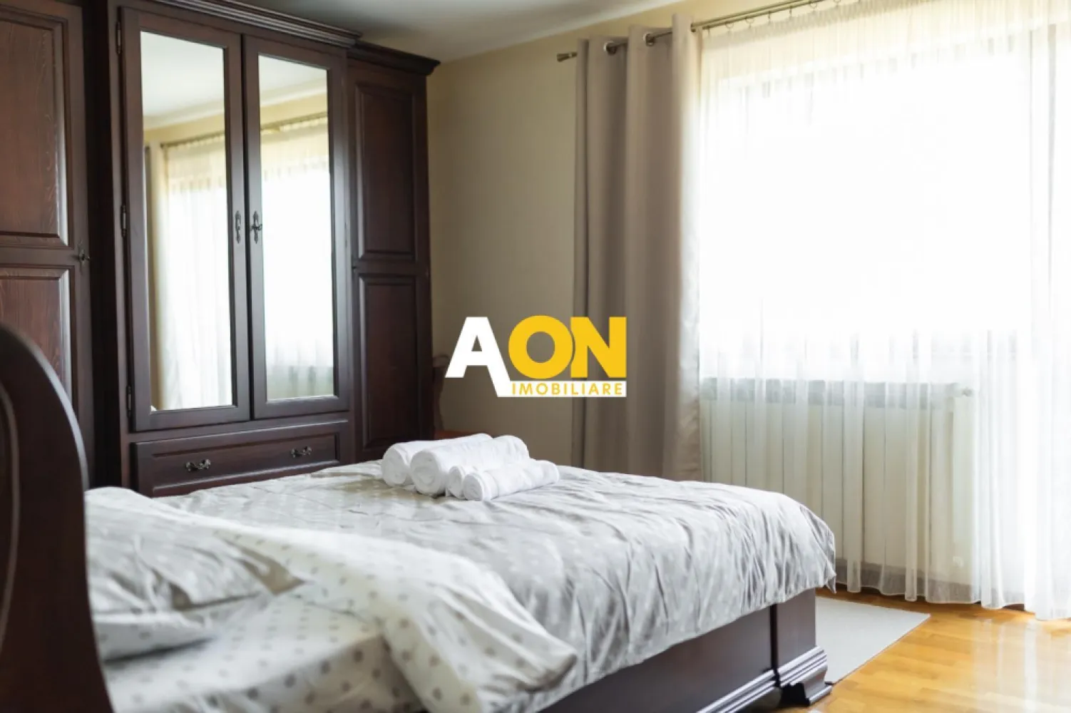 Casa 5 Camere, 2 Bai, 1900 mp Teren, Zona Oarda