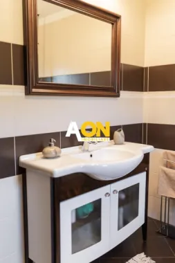 Casa 5 Camere, 2 Bai, 1900 mp Teren, Zona Oarda