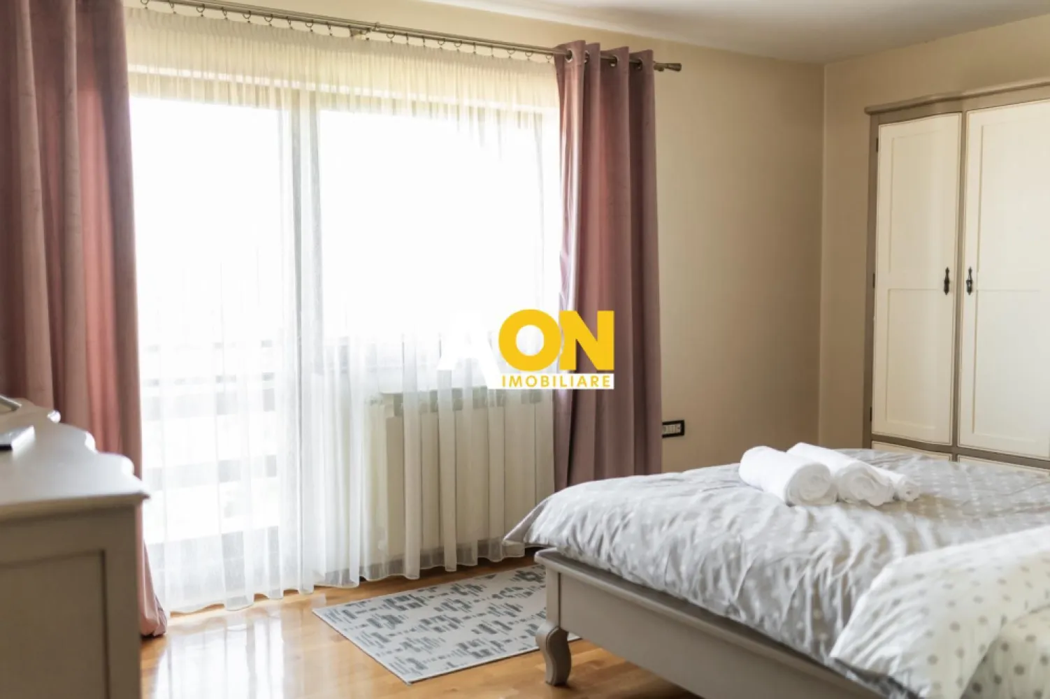 Casa 5 Camere, 2 Bai, 1900 mp Teren, Zona Oarda