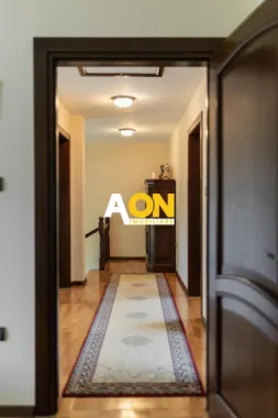 Casa 5 Camere, 2 Bai, 1900 mp Teren, Zona Oarda