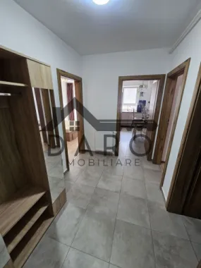 Proprietar Inchiriez apartament doua camere Maurer