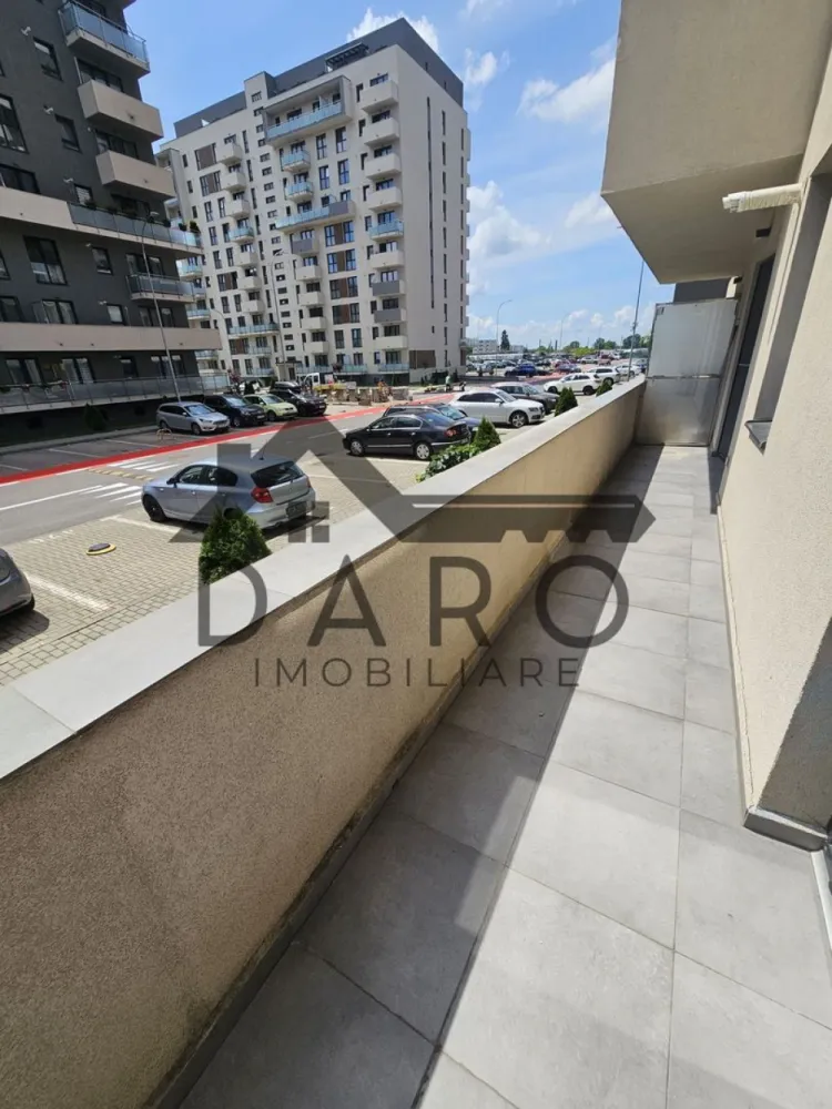 Proprietar Inchiriez apartament doua camere Maurer