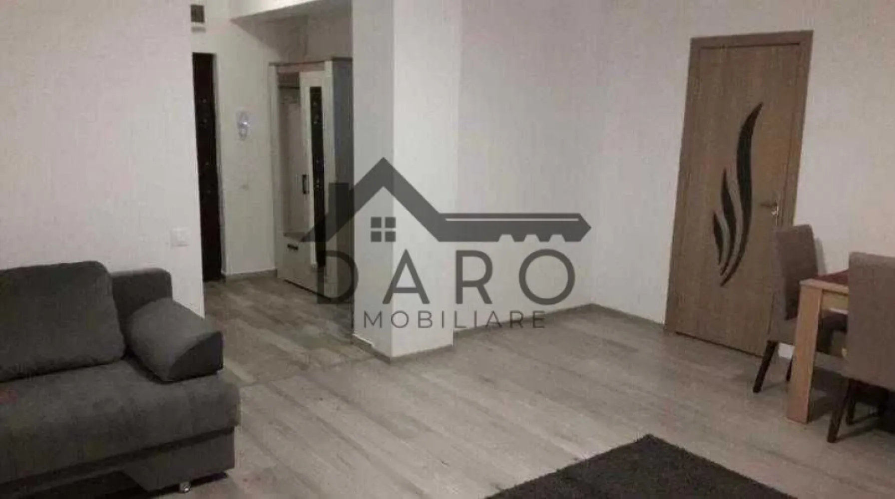 Apartament 1 cameră mobilat și utilat - str Gloriei, Tudor - Închiriez apartament cu o cameră în bloc nou pe strada Gloriei.

Apartamentul este situat la parter inalt, intr-un bloc modern, izolat, cu costuri de intretinere mici. Acesta este mobilat și utilat pentru un confort maxim.

Prețul este de 1500 RON pe lună. Apartamentul poate fi ocupat din 1 Iulie. Se percepe garanție contravaloarea unei chirii.