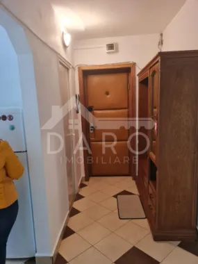 Inchiriez apartament cu 2 camere