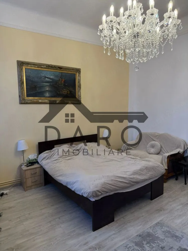 Apartament de inchiriat pe termen scurt - Inchiriez apartament pe termen scurt - o luna sau doua (iulie si sau august)

Locatie centrala : Str Horea, in cladire istorica

Compus din : bucatarie, o camera foarte spatioasa si o baie