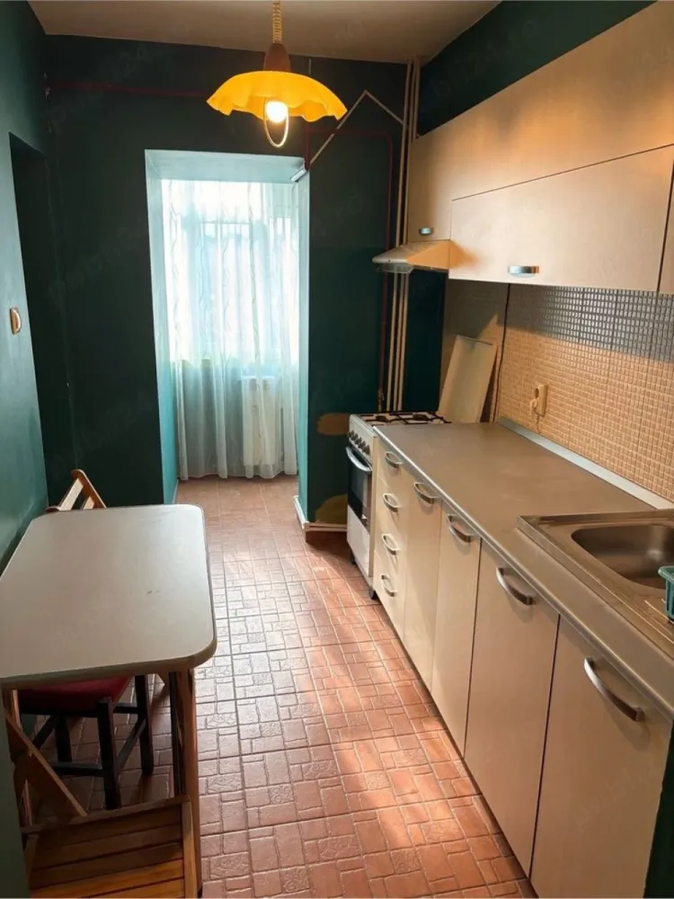 De inchiriat apartament cu o camera, Faleza, etaj 7/7, 350 euro - Se ofera spre închiriere un apartament cu 1 cameră, situat în prestigioasa zonă Mazepa 1, la etajul 7 din 7, cu o vedere spectaculoasă către Dunăre.
Apartamentul este complet mobilat și utilat, fiind ideal pentru o persoană sau un cuplu care își dorește confort și o locație excelentă. Luminos și primitor, acesta oferă toate condițiile necesare pentru mutare imediată.
- Vedere panoramică la Dunăre
- Etaj 7/7
- Complet mobilat și utilat
- Zonă excelentă, aproape de faleză, magazine și mijloace de transport
- Disponibil imediat
Preț: 350 Euro/lună
Garantie returnabila 350 euro.
Se percepe comision de tranzactionare.
Pentru detalii suplimentare și programarea unei vizionări, nu ezitați să mă contactați 0741.030.291 Marilena, Agentia Mag Invest.