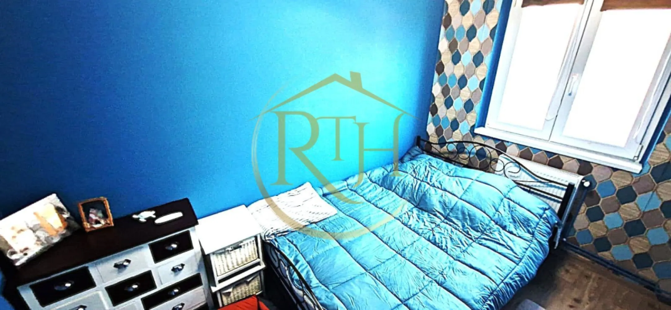 Vand apartament cu 4 camere in zona spitalul judetean,comision ,,0''