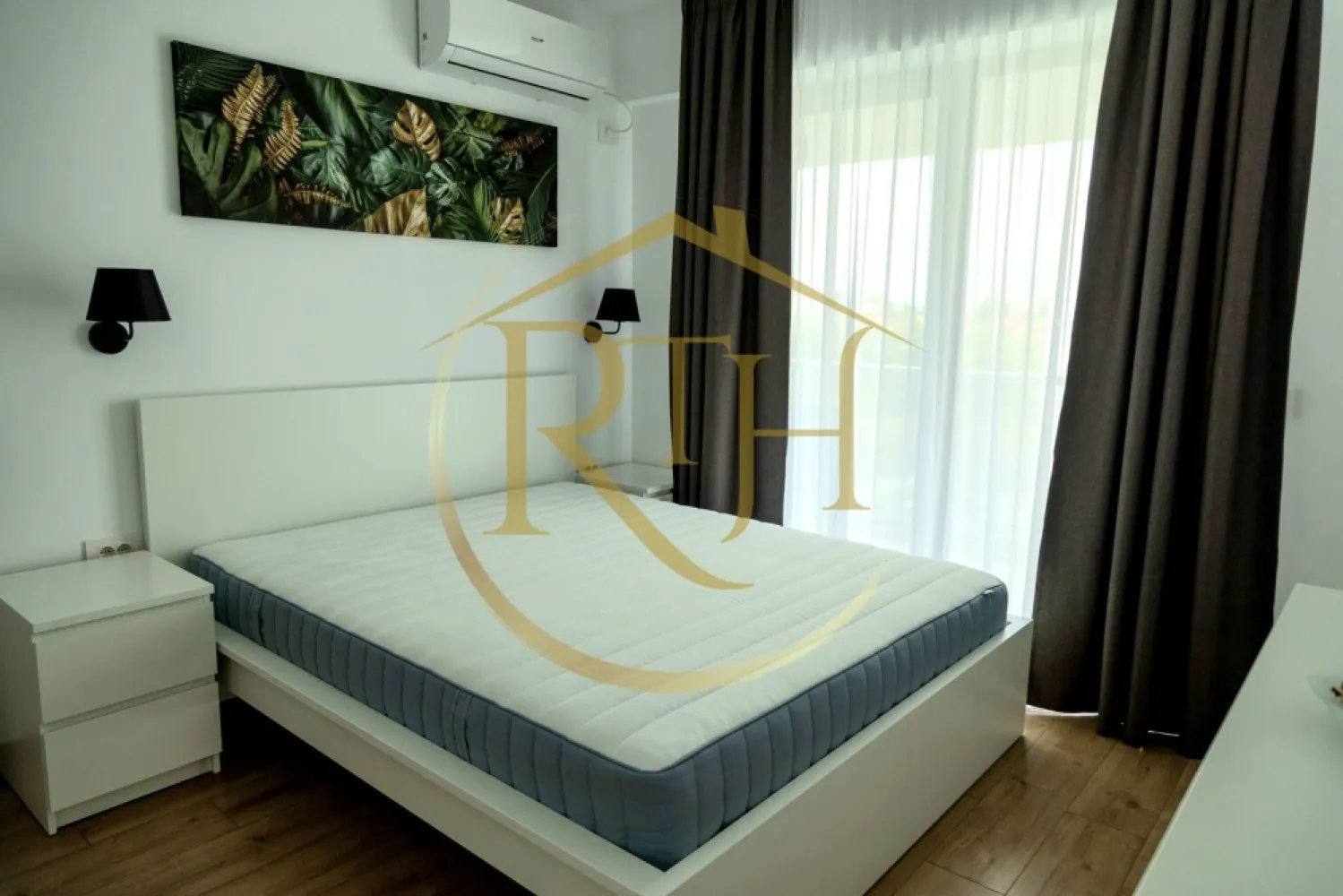 Oferim spre inchiriere apartament cu 3 camere, totul Nou, zona Lipovei,Bloc Nou