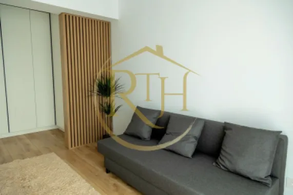 Oferim spre inchiriere apartament cu 3 camere, totul Nou, zona Lipovei,Bloc Nou