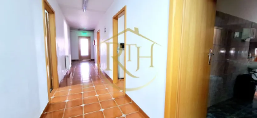 Oferim spre inchiriere spatii pentru birouri, zona Soarelui